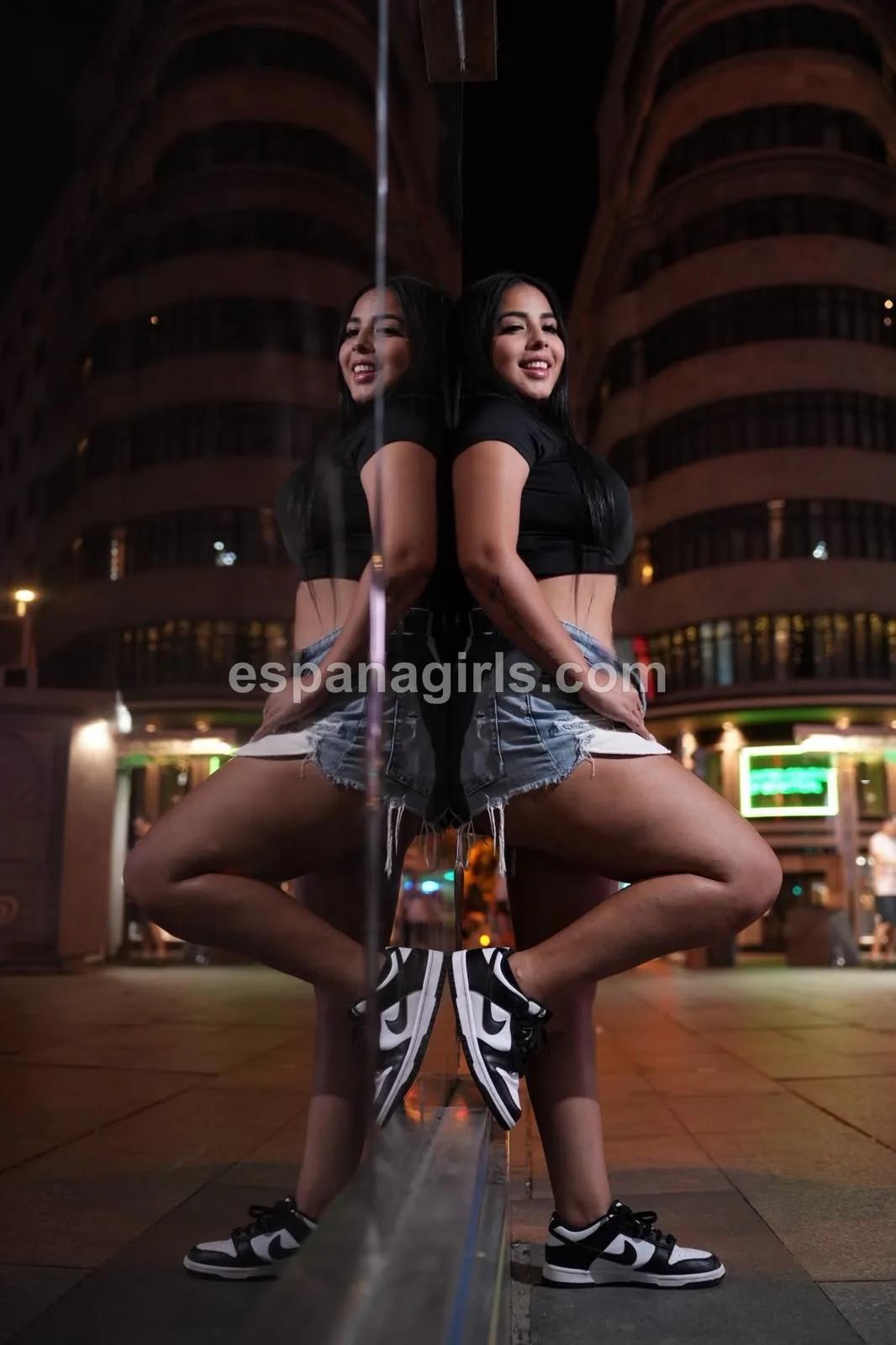Pocahontas, Latina — acompañante en Vitoria