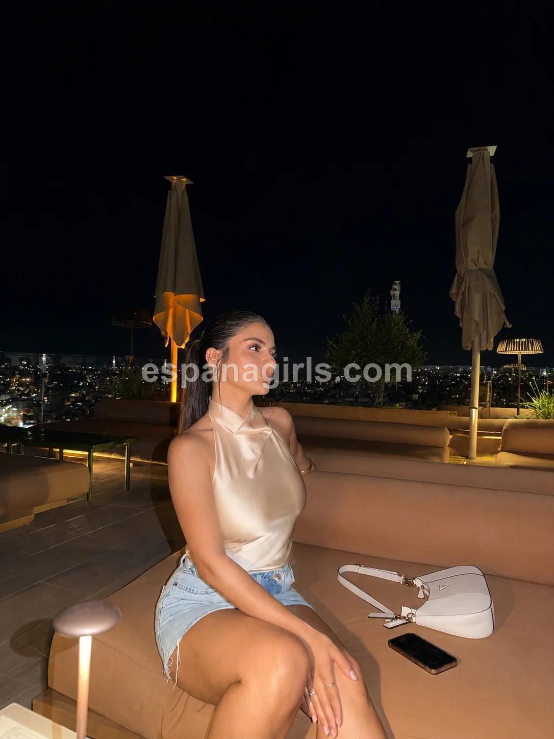 Clara, Brasileña — acompañante en Vigo