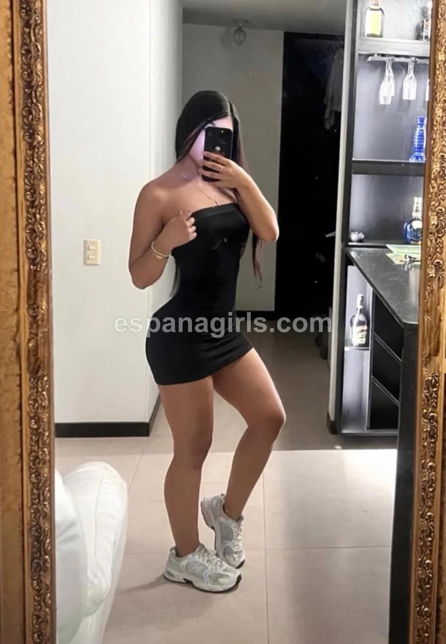 Nicol, Latina — acompañante en Vitoria