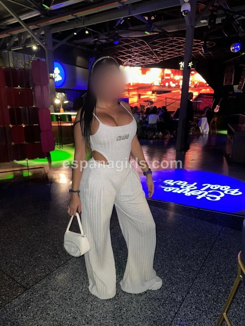 Claudia, Colombiana — acompañante en Zaragoza