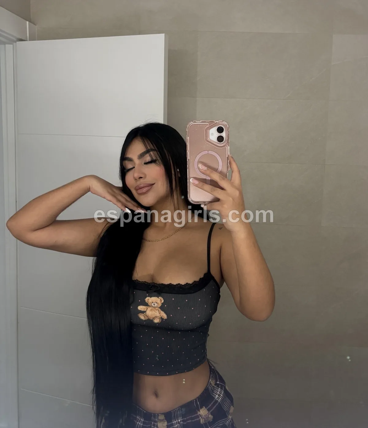 Esmeralda, 22 años, en Vigo