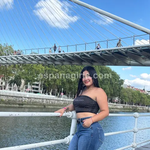 Kataleya latina exotica, acompañante en Bilbao