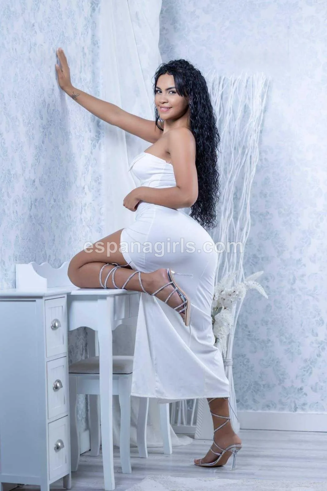 Sharon Cariñosa y Fiesstera, 22 años, en Sevilla