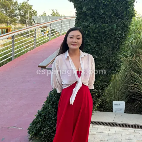 Xiao Min, acompañante en Zaragoza